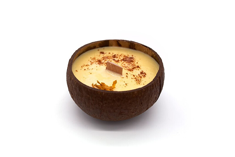 Tropikalia Sviečka v kokose - vôňa Vanilla, caramel