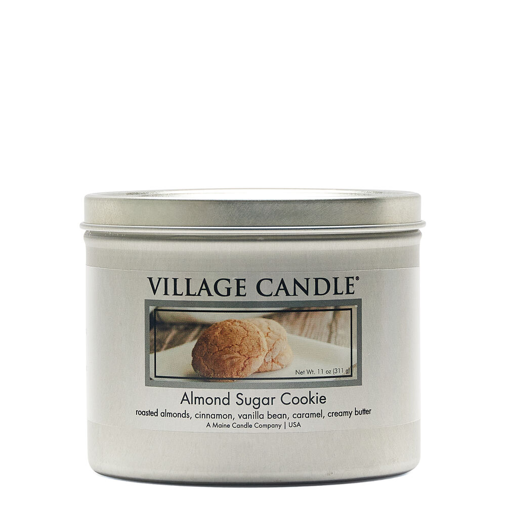 Village Candle Vonná svíčka Mandlová sušenka (Almond Sugar Cookie) 311 g