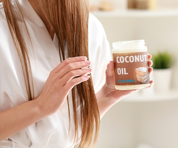Vsaďte na oleje: Co umí s vlasy jojobový nebo arganový? 