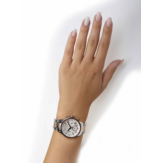 Armani Exchange Lady Banks AX4331