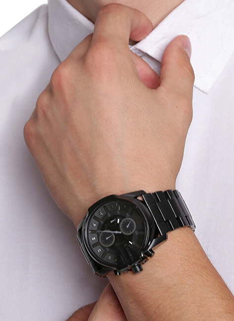 Master Chief Chronograph DZ4180