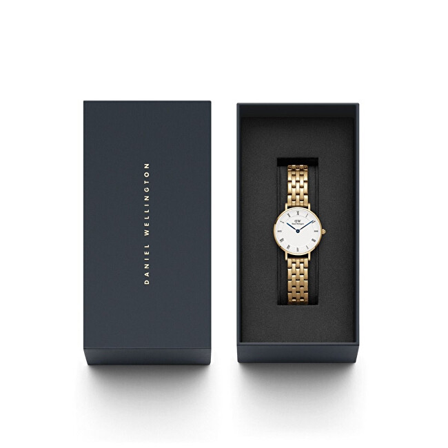 Petite Roman Numerals 5-Link Gold DW00100682