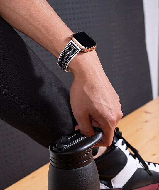 Guess Silikonový řemínek pro Apple Watch (42 - 45 mm) - Black CS3003S1 2 roky