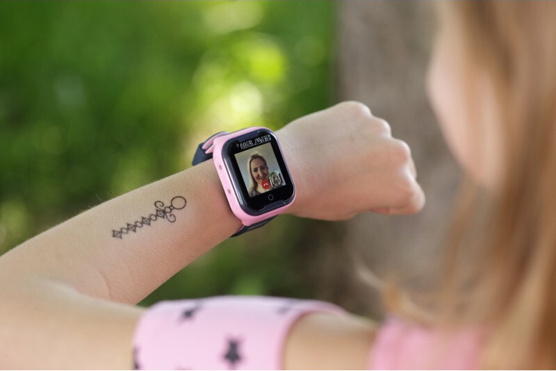 LK 709 4G růžové - dětské hodinky s GPS lokátorem, videohovorem