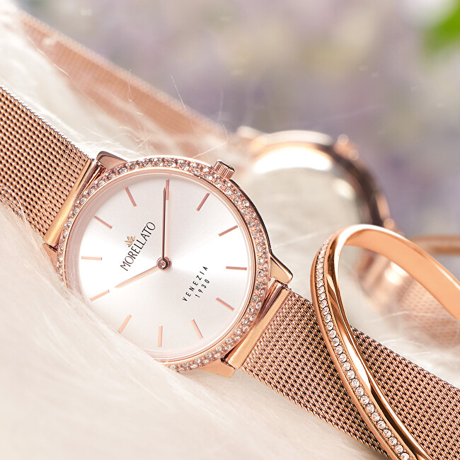 1930 R0153161504 Set