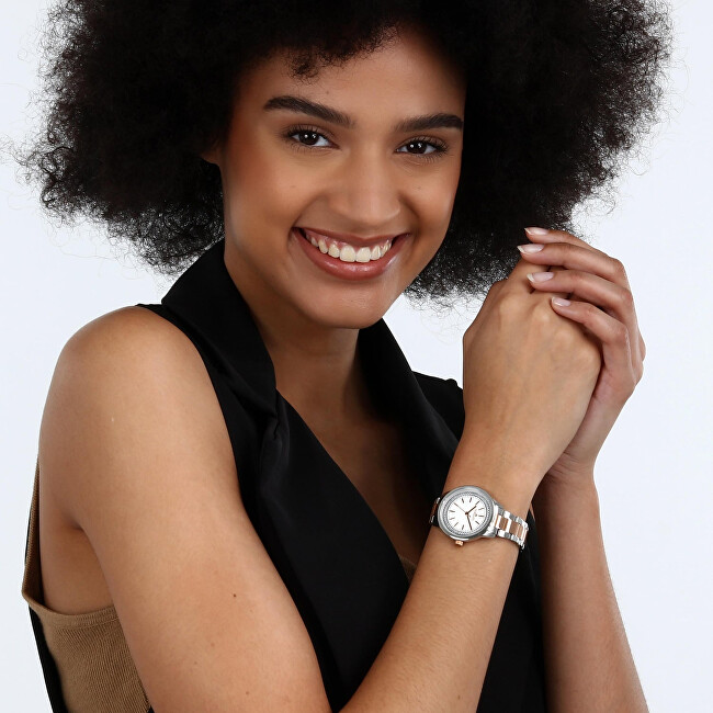 Ninfa R0153141552