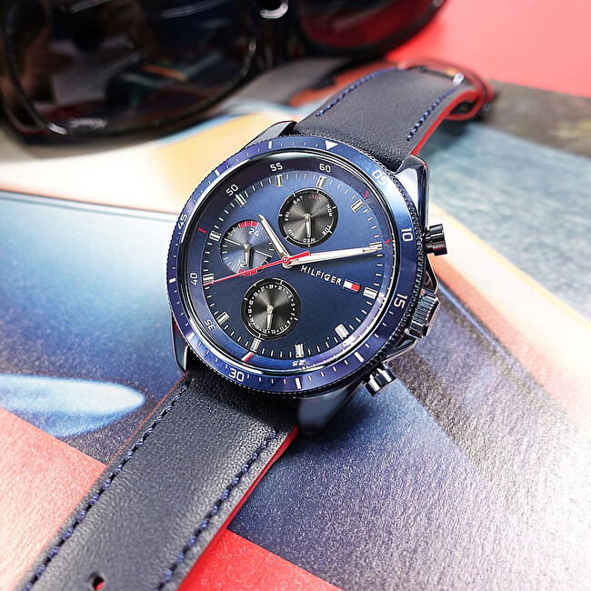 Tommy Hilfiger Parker 1791839 analogové