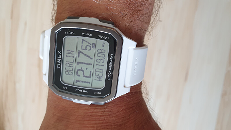 Timex Command TW5M29100