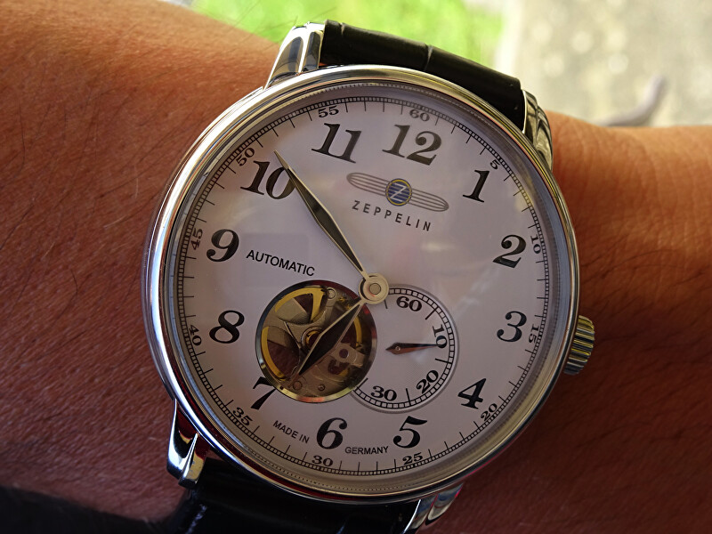 LZ 127 Graf Zeppelin Automatic 7666-1