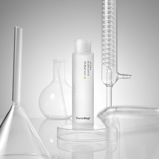 Rozjasňující a hydratační pleťové tonikum Alpha Radiance (10 Hyal Toner) 120 ml