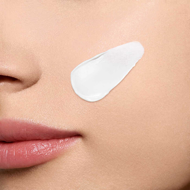 Hydratační denní krém pro normální až suchou pleť SPF 15 Hydra Essentiel (Moisturizes and Quenches Silky Cream) 50 ml