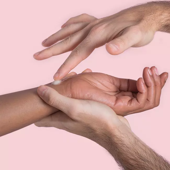Jedlý masážní a lubrikační krém 2v1 BIO (Lubricating Cream) 50 ml