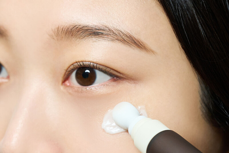 Obnovující krém pro citlivé oční okolí Madagascar Centella (Probio-Cica Bakuchiol Eye Cream) 20 ml