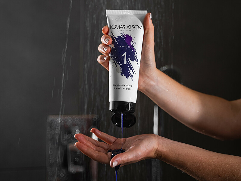 Šampon pro blond, odbarvené a melírované vlasy Sapphire (Blonde Shampoo) 250 ml