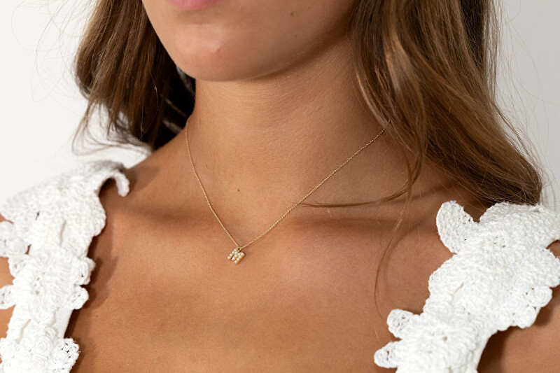 Alisia Pozlacený náhrdelník se Swarovski perličkami "M" AL4258.01.913