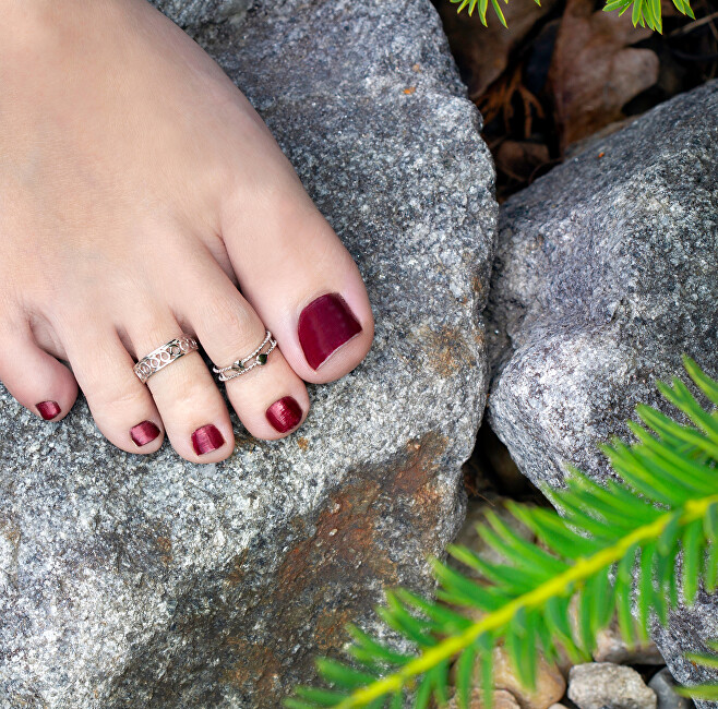 Beneto Romantický stříbrný prsten na nohu AGGF485