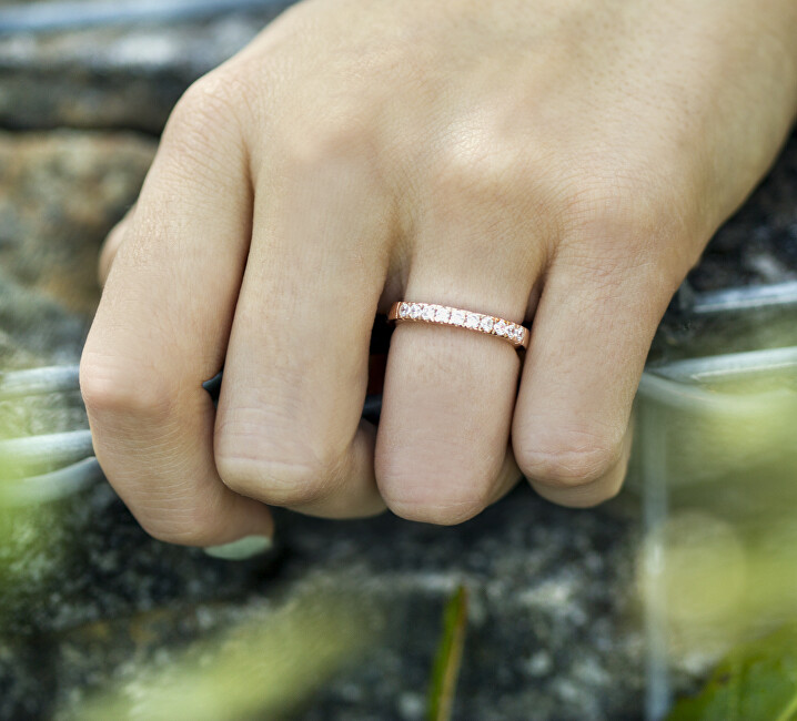 Beneto Růžově pozlacený stříbrný prsten s krystaly AGG188