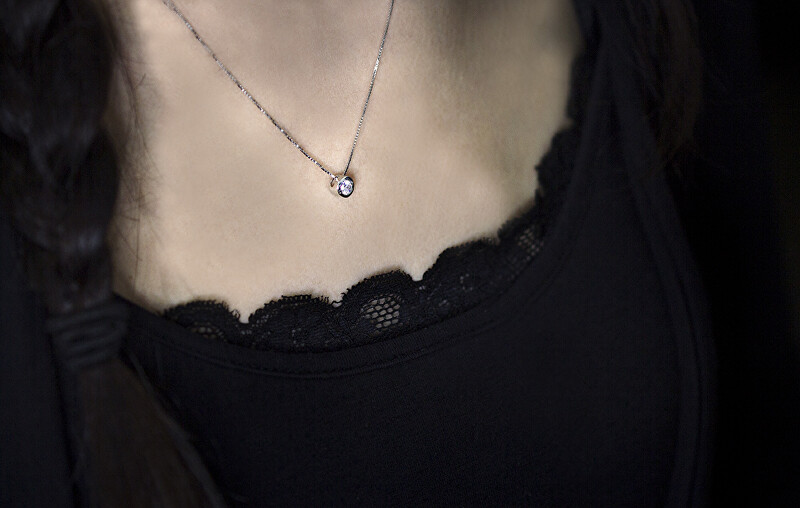 Beneto Stříbrný náhrdelník se zirkonem AGS56/47