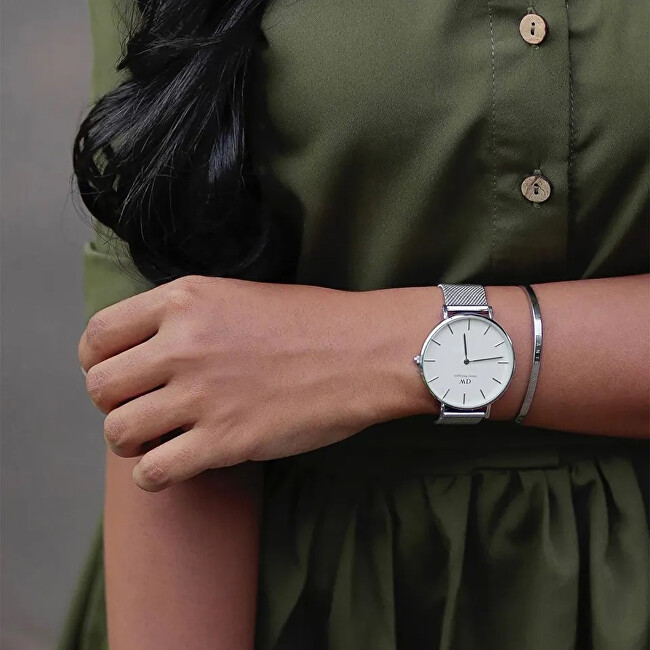 Daniel Wellington Módní pevný pozlacený náramek Classic DW0040000