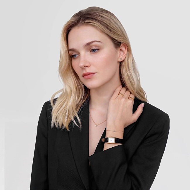 Daniel Wellington Slušivý pozlacený náhrdelník Mirelle DW00401967