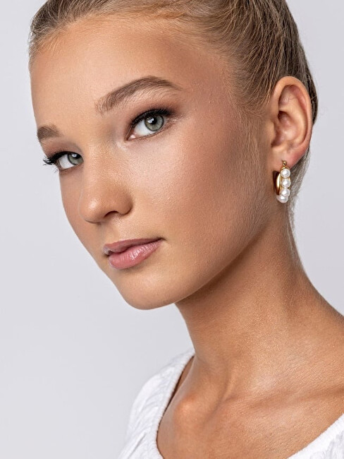 Marc Malone Půvabné perlové náušnice Angel White Earrings MCE24023G