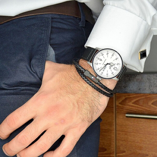 Tommy Hilfiger Černý kožený náramek s ocelovým zapínáním Casual Core 2790262