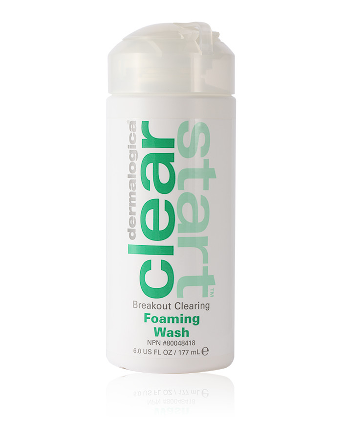 Čisticí pěna pro problematickou pleť Clear Start Breakout Clearing (Foaming Wash)