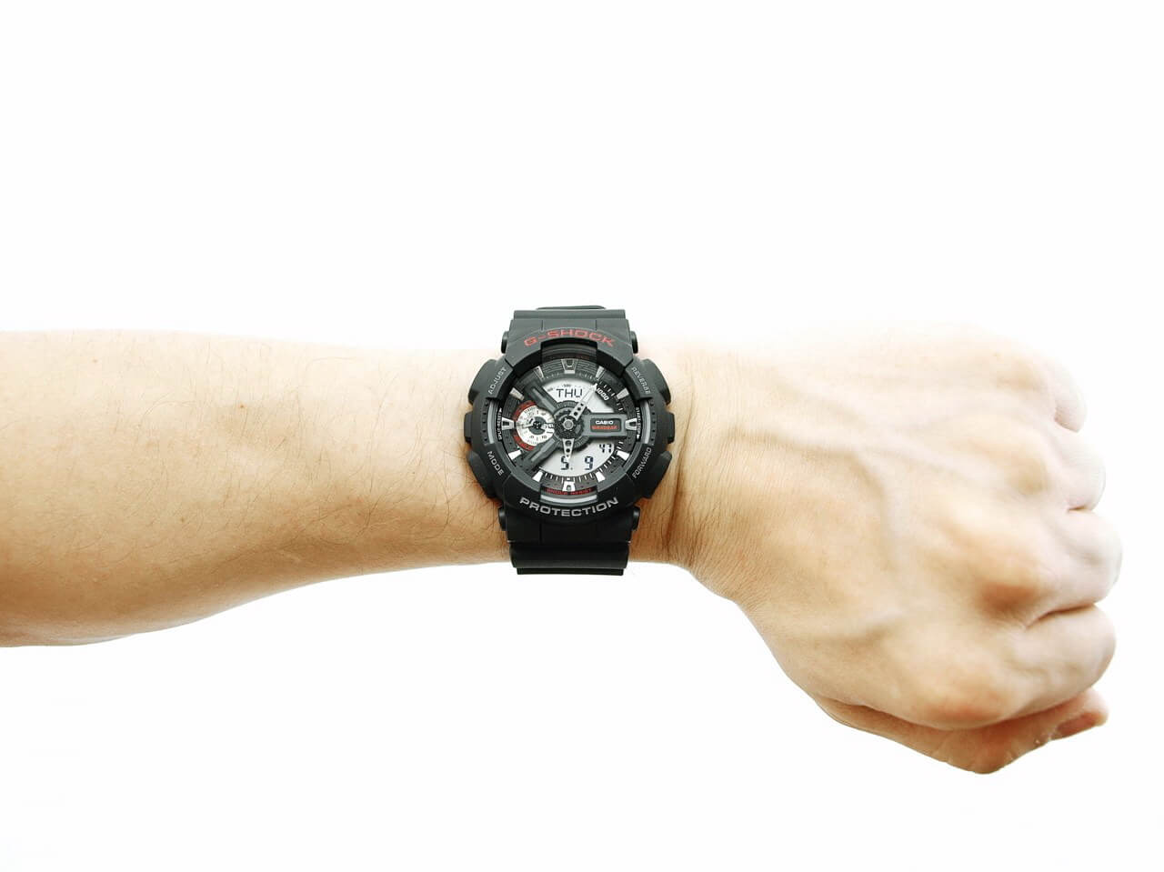 Wasserdichte Casio Uhren G-Shock GA-110-1AER | Vivantis - Von Handtasche  bis Parfum
