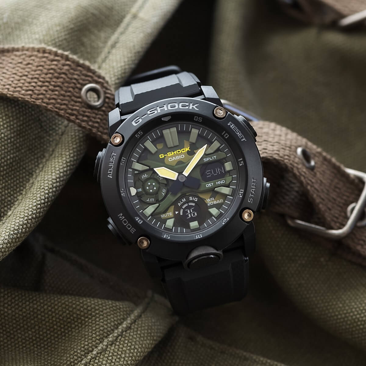 G-Shock Carbon Core Guard GA-2000SU-1AER (633) | Vivantis.it - Dalla  borsetta al profumo