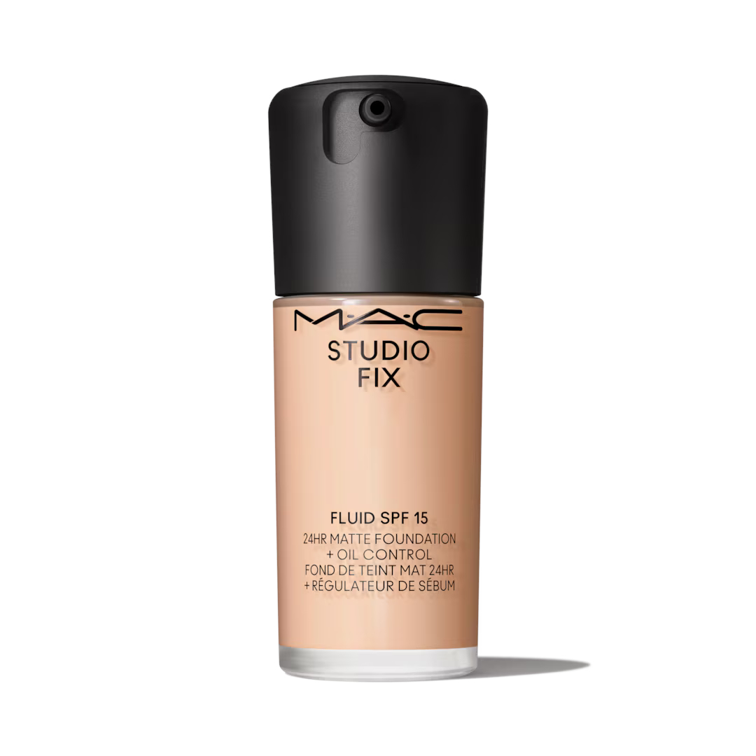 MAC Cosmetics Zmatňujúci make-up SPF 15 Studio Fix (Fluid) 30 ml N4.5