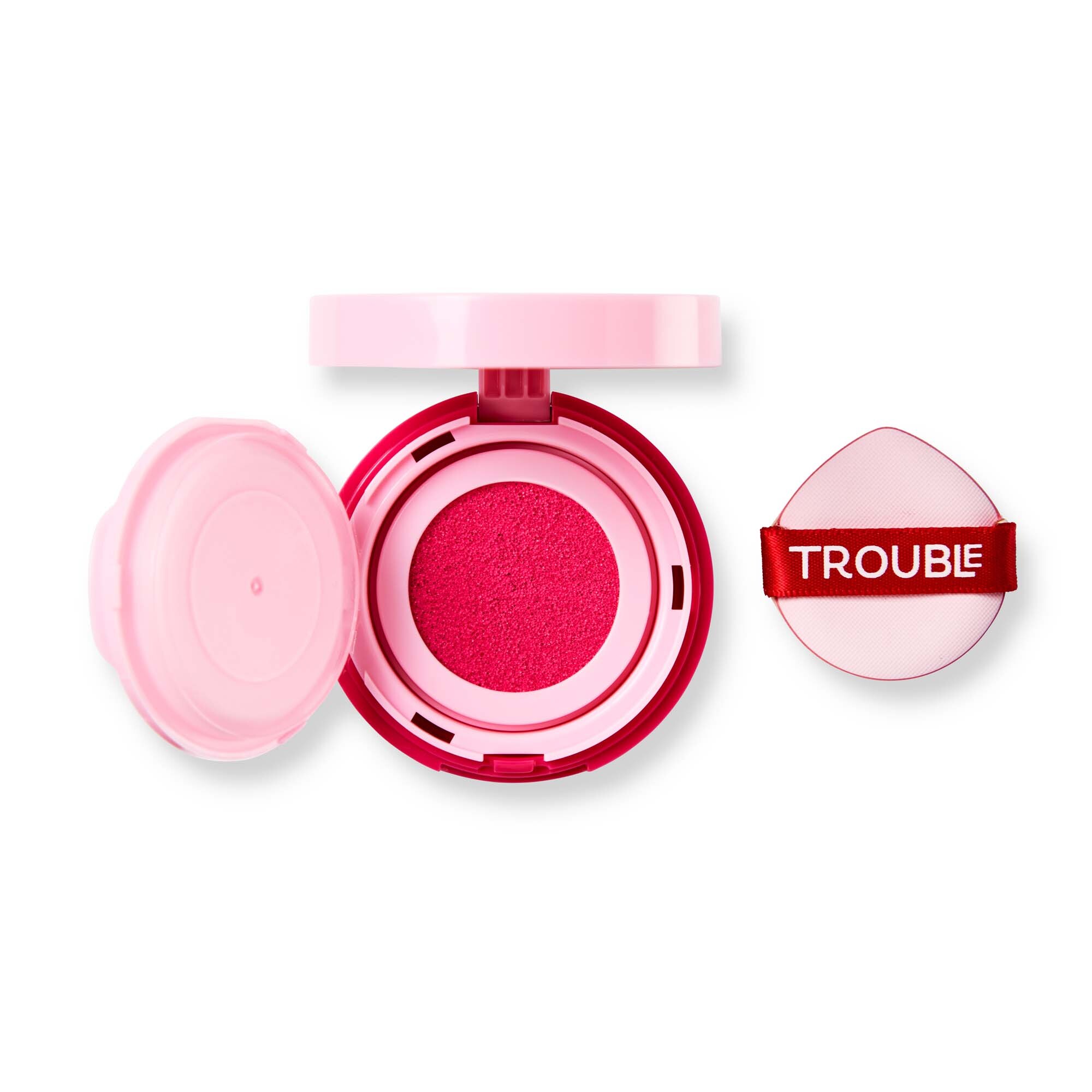 Levně Trouble Maker Tvářenka v houbičce Press Play Cushion Blush 4 g Hot Pink