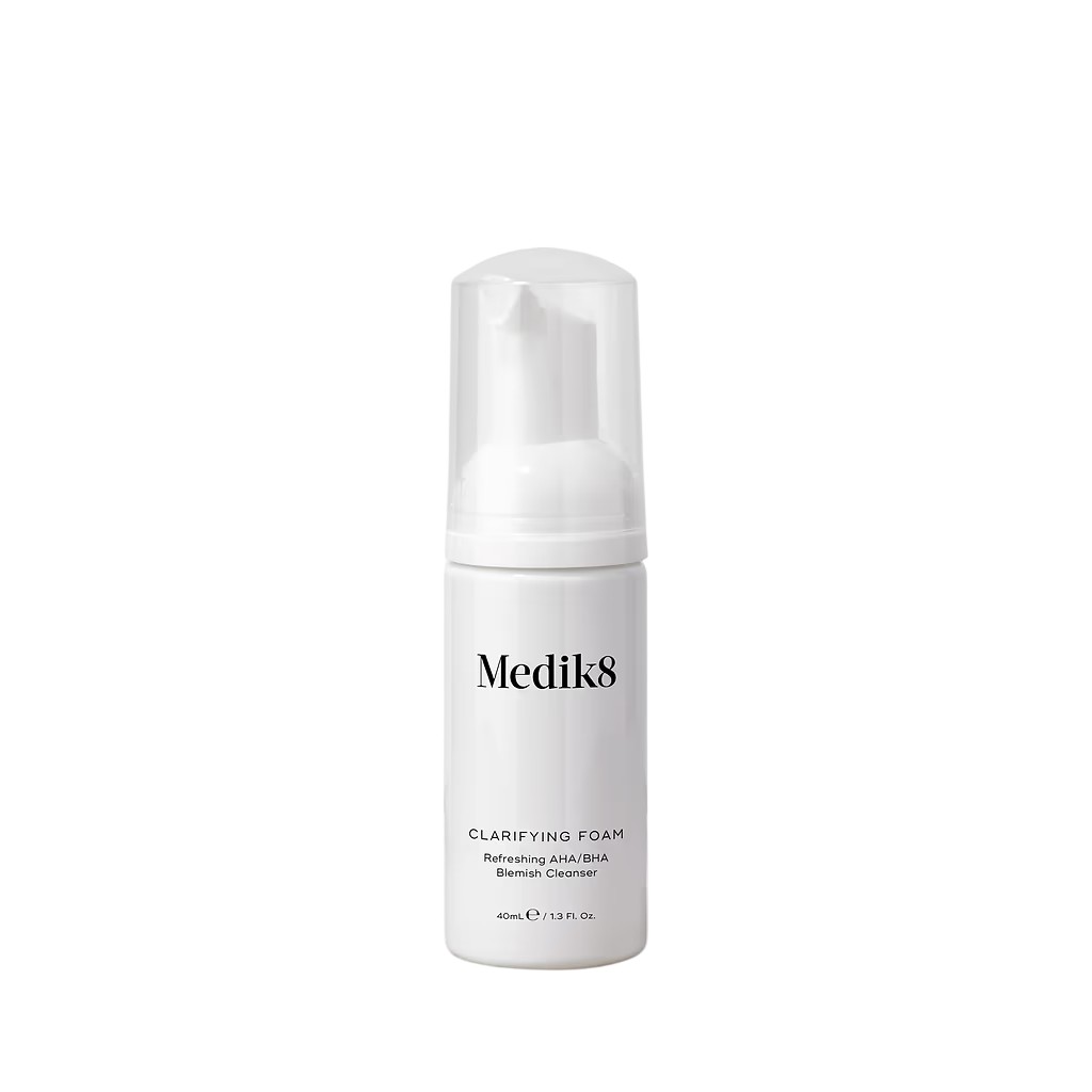 Medik8 Čistiaca pena Clarifying Foam Refreshing Blemish Cleanser 40 ml