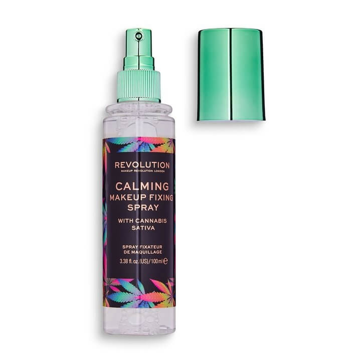 Revolution Fixační sprej na make-up Calming (Makeup Fixing Spray) 100 ml