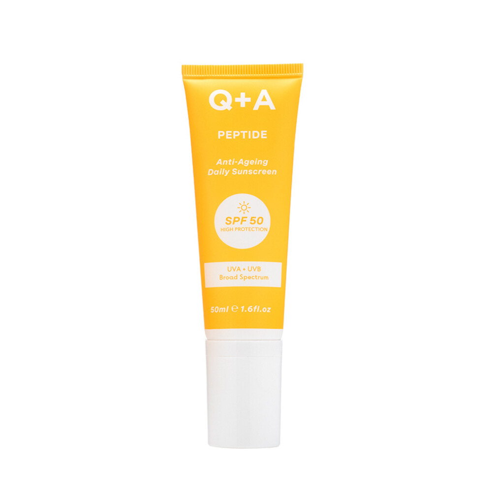 Q+A Ochranný pleťový krém proti vráskam s peptidmi SPF 50 Peptide (Anti-Ageing Daily Sunscreen) 50 ml