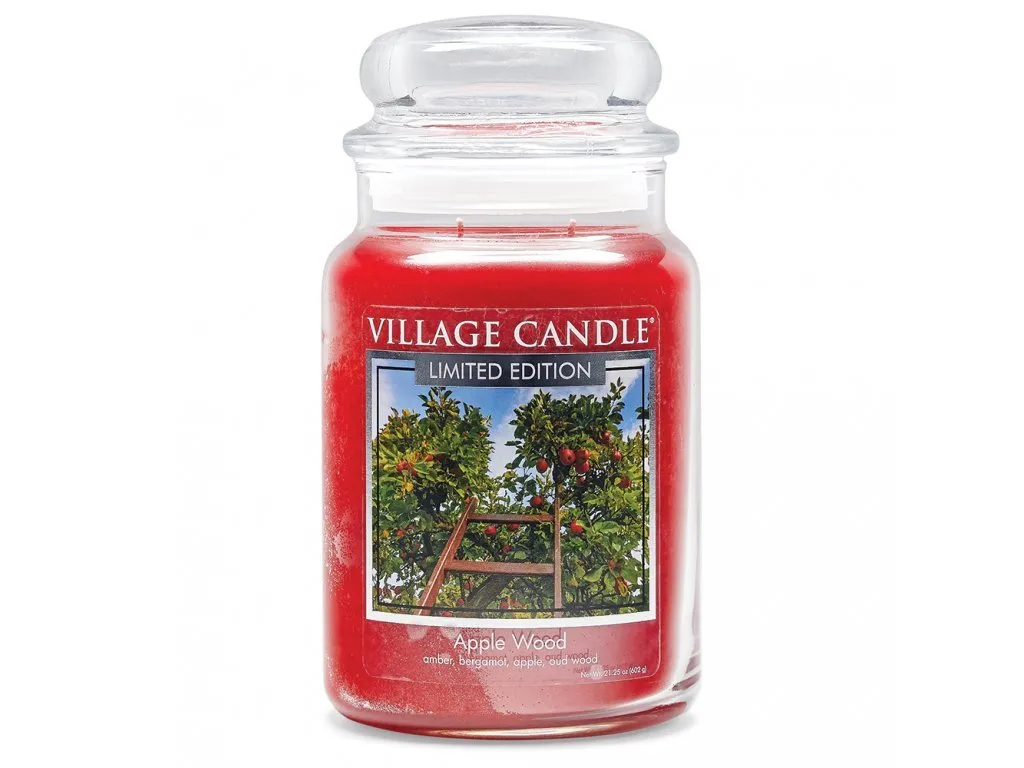 Village Candle Vonná sviečka v skle Jabloňové drevo (Apple Wood) 602 g