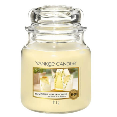 Zobrazit detail výrobku Yankee Candle Aromatická svíčka Classic střední Homemade Herb Lemonade 411 g