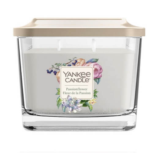 Zobrazit detail výrobku Yankee Candle Aromatická svíčka střední hranatá Passionflower 347 g