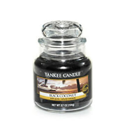 Aromatická svíčka Classic malý Black Coconut 104 g