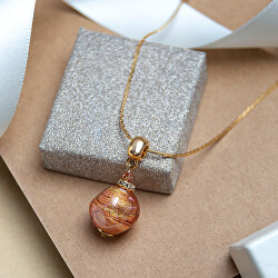 Gyönyörű nyaklánc Peach Fuzz Amulet 24 karátos arannyal a Lampglas NSA48 gyöngyökben