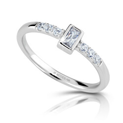 Stříbrný zásnubní prsten se zirkony M01015
