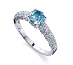 Elegantný strieborný prsteň s kubickými zirkónmi Royal 63271 AQU