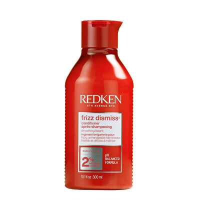 Redken - Uhlazující kondicionér pro nepoddajné a krepatějící se vlasy Frizz Dismiss (Conditioner)