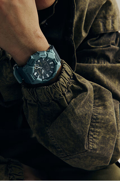 G-Shock Carbon Core Guard GA-010CE-2AER (647)