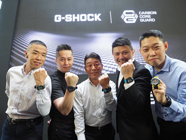 Wasserdichte Casio Uhren G-Shock Carbon Core Guard GA-2000-3AER (633)