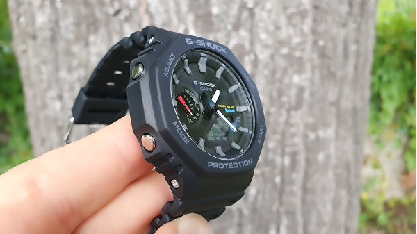 G-Shock Original Carbon Core Guard Bluetooth Solar GA-B2100-1AER (666)