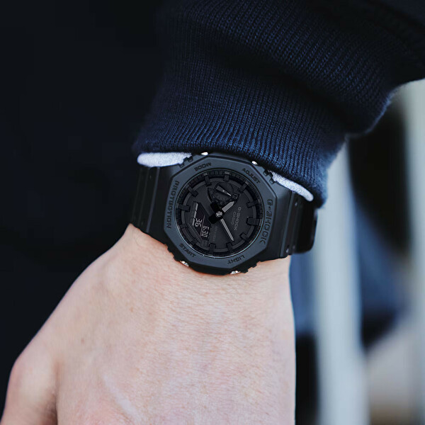 G-Shock Original Carbon Core Guard GA-2100-1A1ER (619)