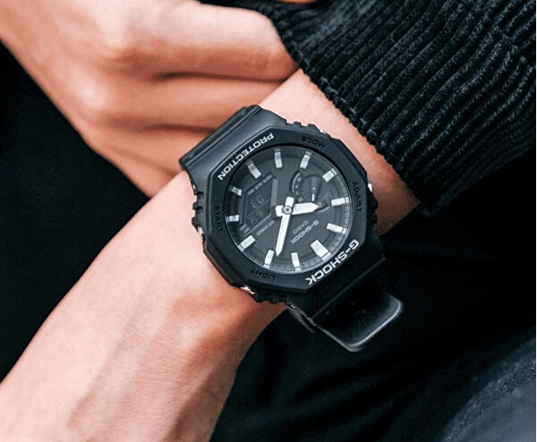 G-Shock Original Carbon Core Guard GA-2100-1AER (619)