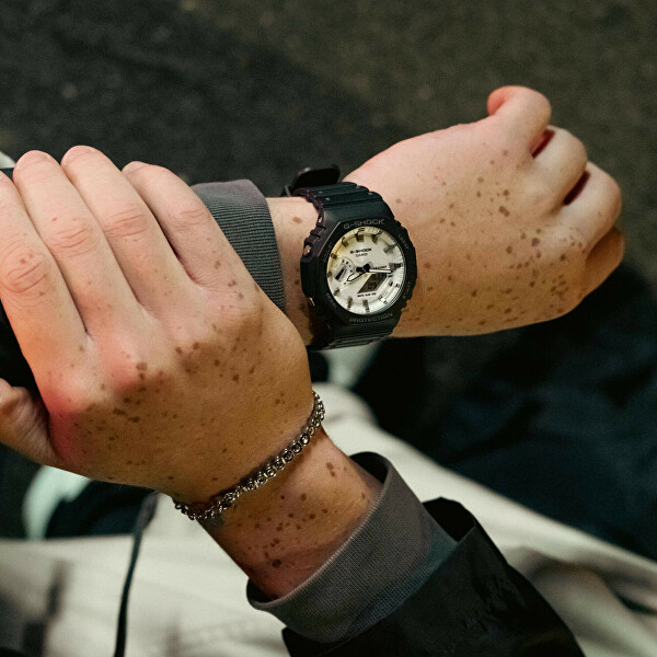 G-Shock Original Carbon Core Guard GA-2100WD-1AER (619)