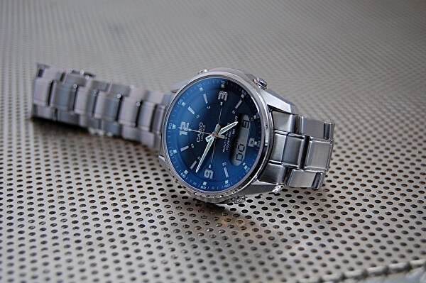 Lineage Tough Solar LCW-M100DSE-2AER (431)