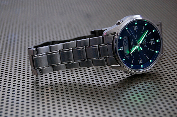 Lineage Tough Solar LCW-M100DSE-2AER (431)